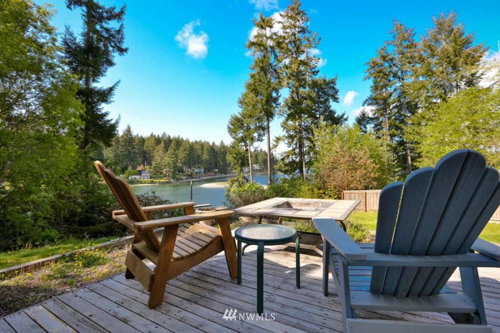 661 Cronquist Road Allyn, WA 98524 - Photo 1 of 24 Gallery Image 1