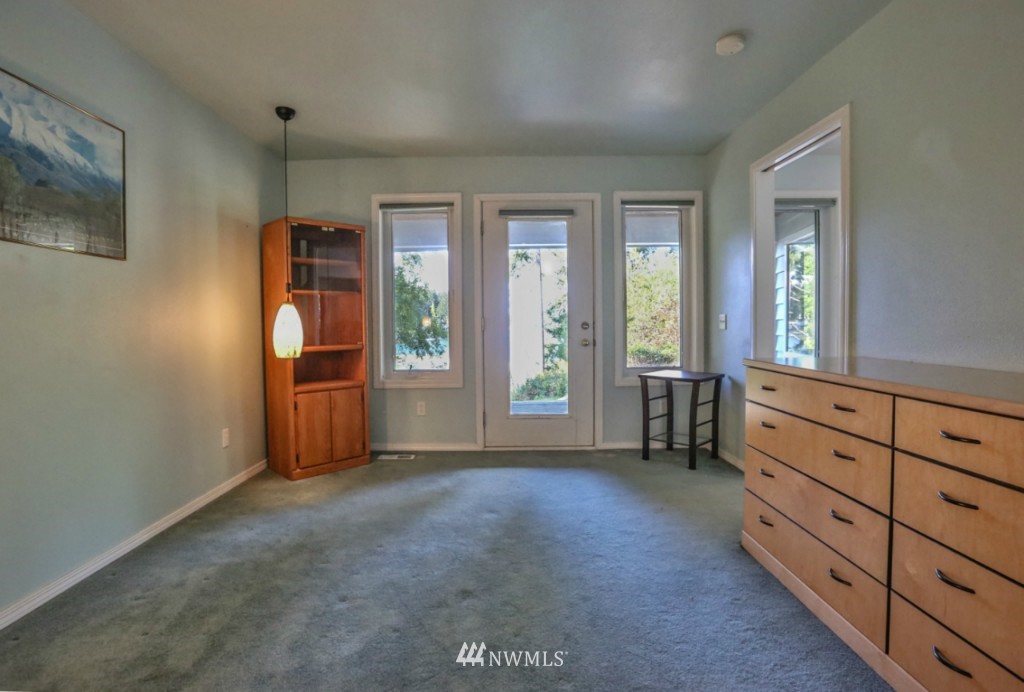 661 Cronquist Road Allyn, WA 98524 - Photo 14 of 24 Gallery Image 14