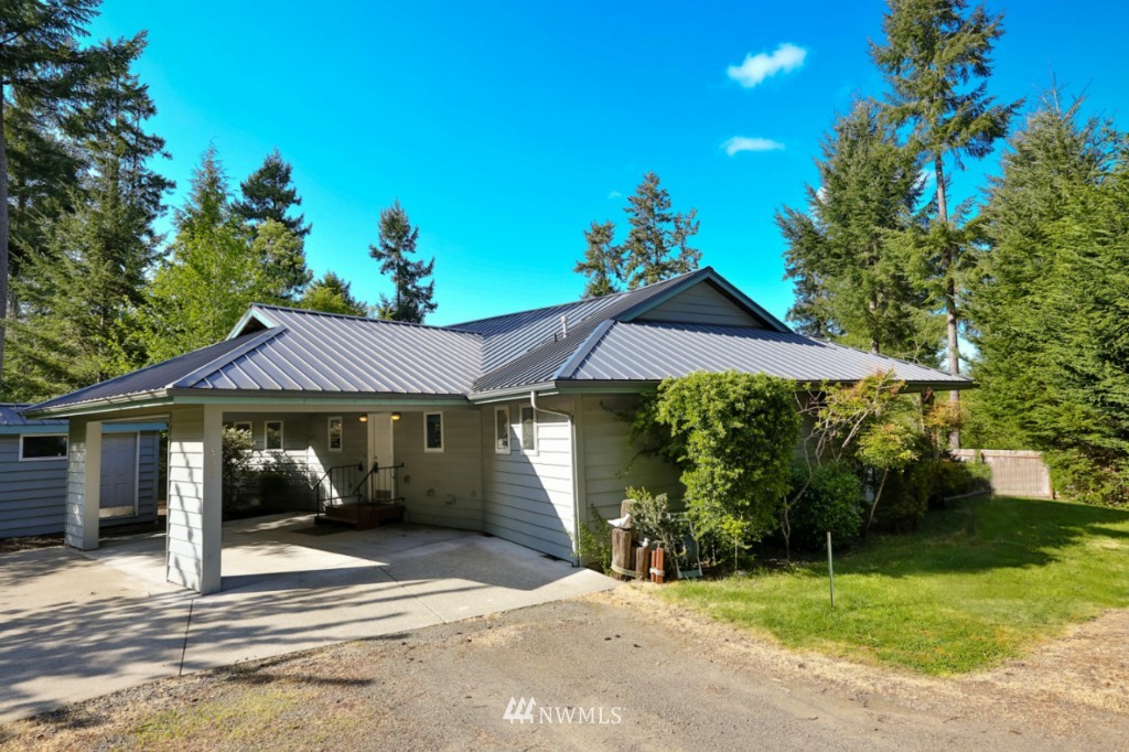 661 Cronquist Road Allyn, WA 98524 - Photo 3 of 24 Gallery Image 3