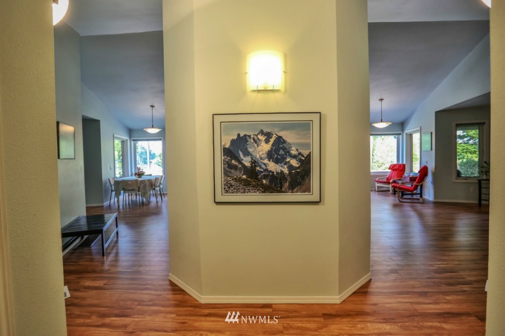 661 Cronquist Road Allyn, WA 98524 - Photo 5 of 24 Gallery Image 5
