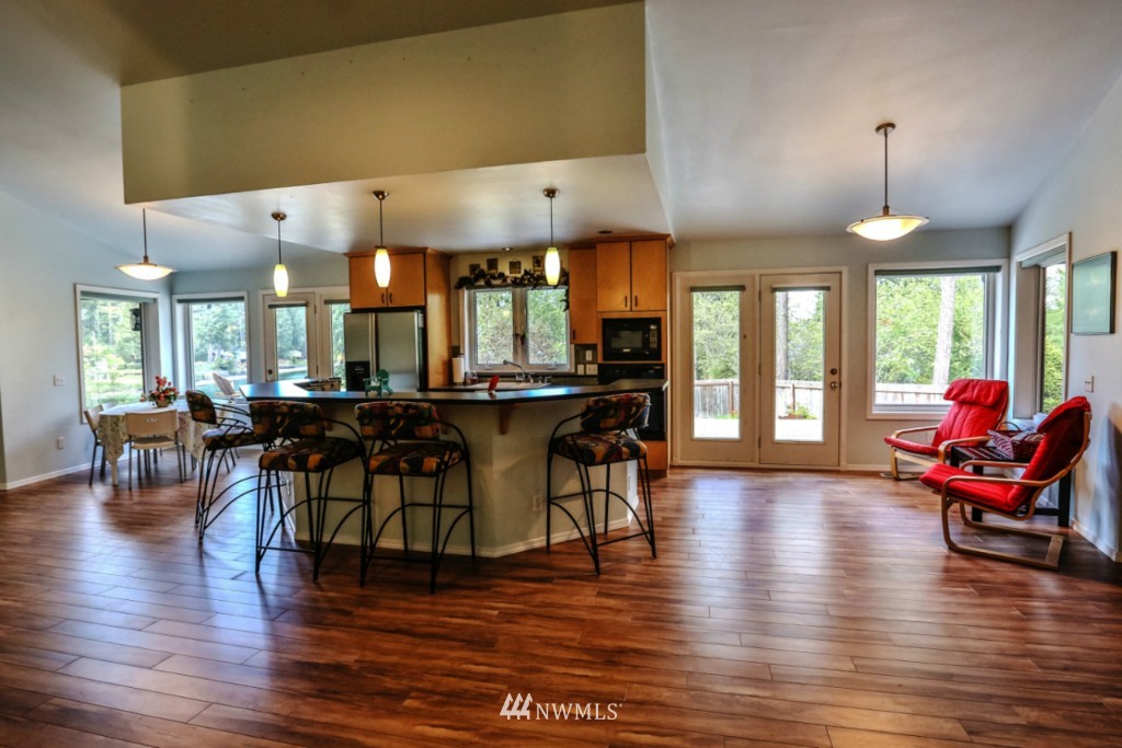 661 Cronquist Road Allyn, WA 98524 - Photo 8 of 24 Gallery Image 8