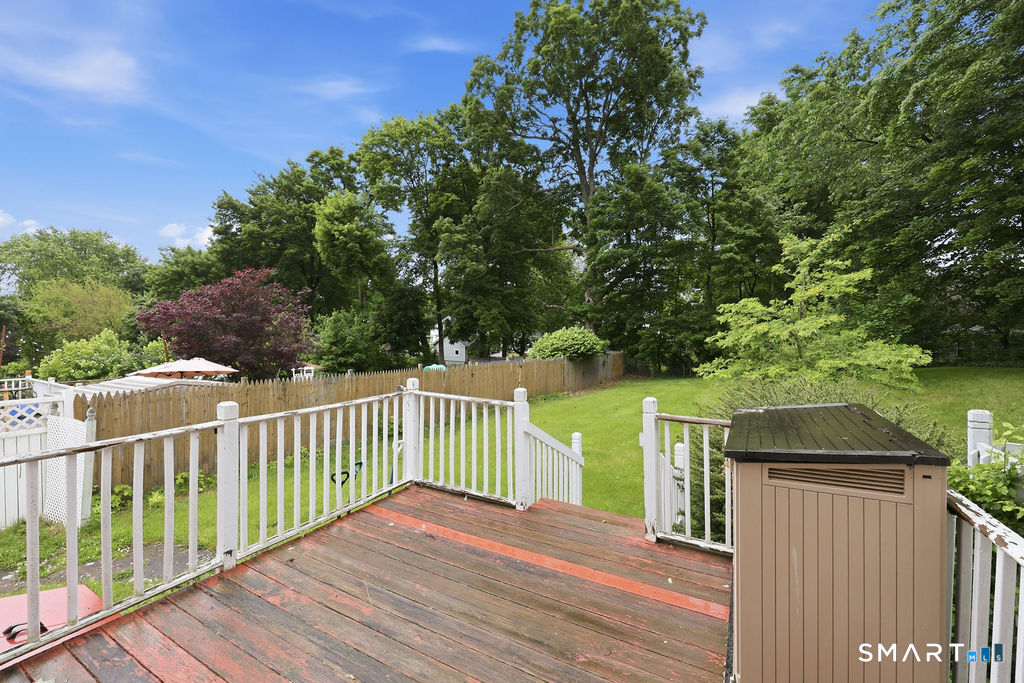 153 Maple Street Manchester, CT 06040 - Photo 23 of 31