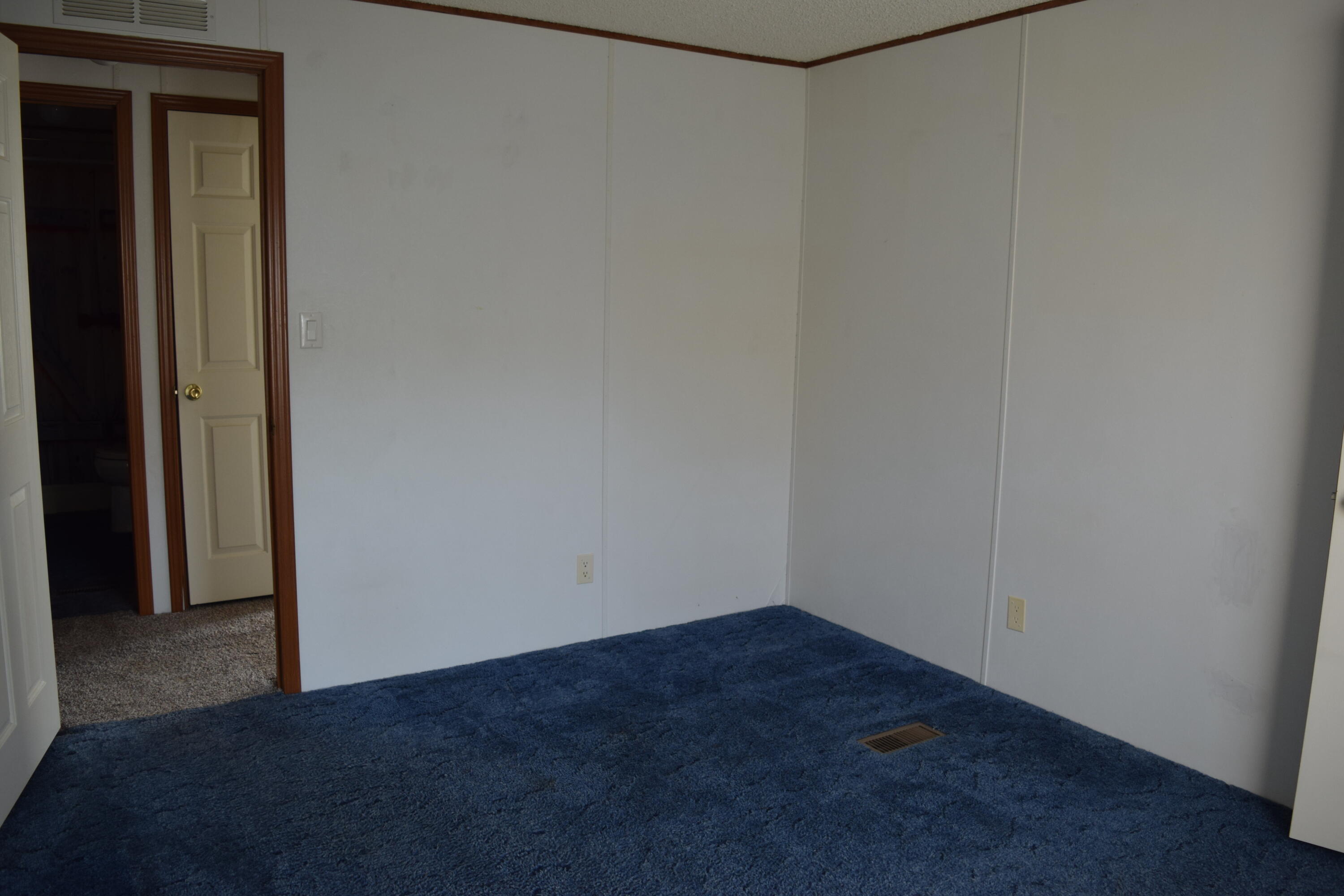 7547 Conner Road Northeast Copper Hill, VA 24079 - Photo 10 of 27 a view of a small space