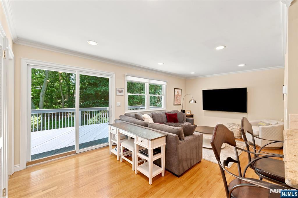28 Delbrook Road Morris Plains, NJ 07950 - Photo 12 of 41