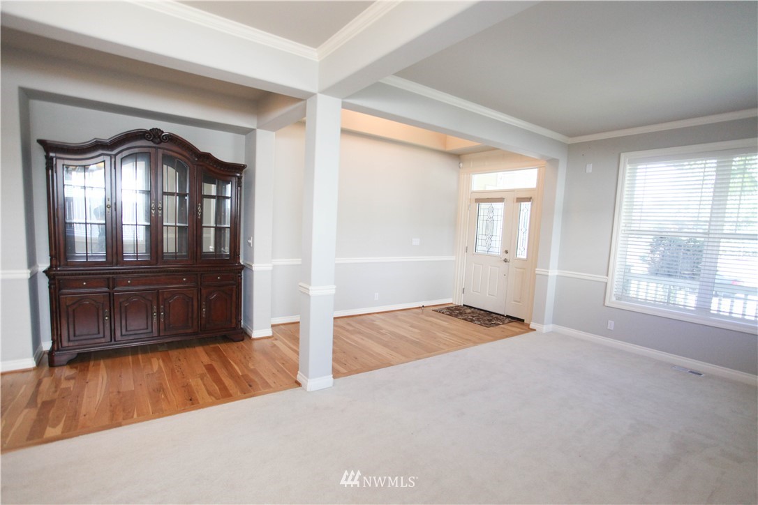 5507 Northeast 3rd Street Renton, WA 98059 - Photo 4 of 25