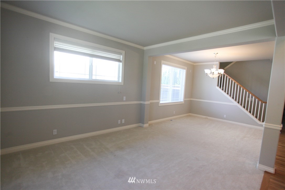 5507 Northeast 3rd Street Renton, WA 98059 - Photo 5 of 25