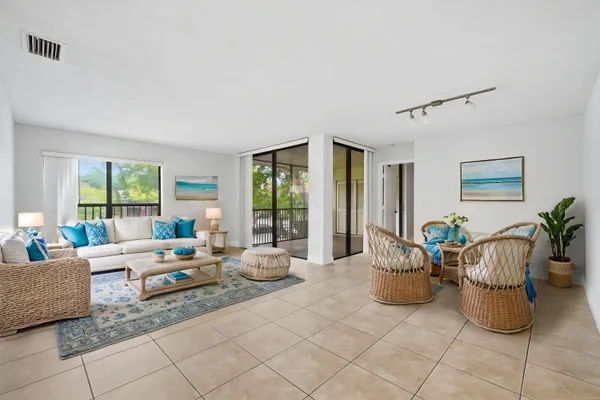 $2,400 | 2486 Northwest 49th Terrace, Unit 762, Coconut Creek, FL 33063