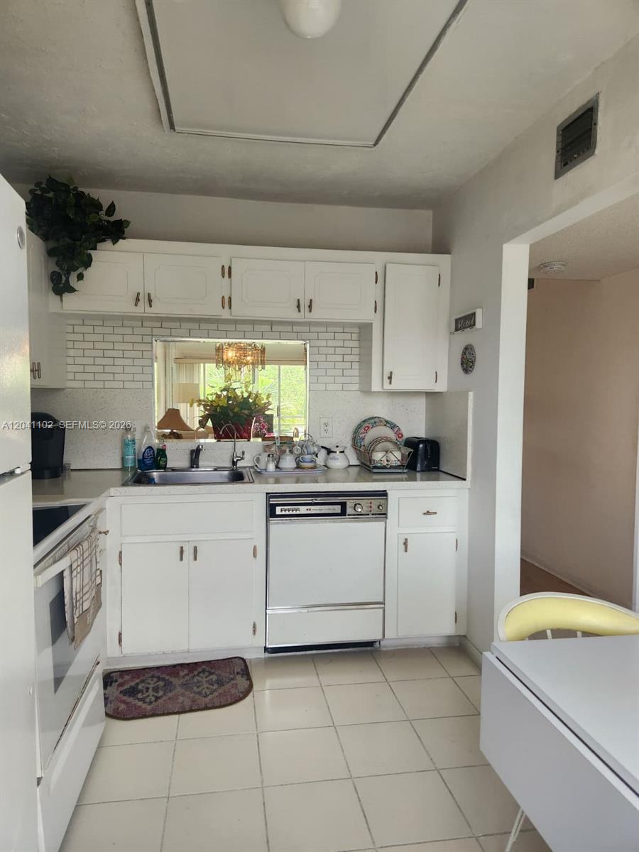 3571 Inverrary Drive, Unit 307 Lauderhill, FL 33319 - Photo 7 of 13
