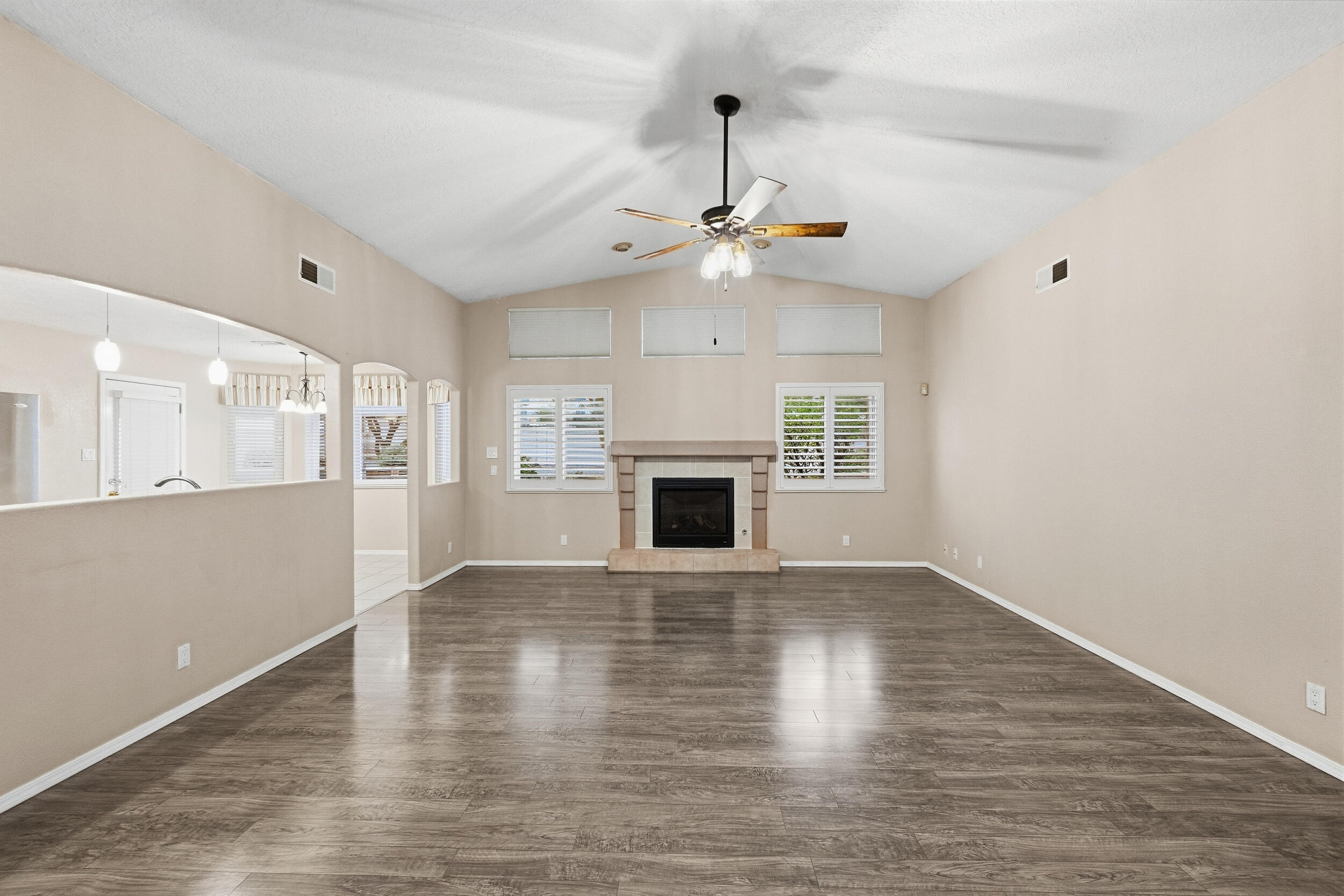 3133 Ashkirk Loop Southeast Rio Rancho, NM 87124 - Photo 2 of 40 Gallery Image 2