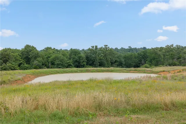 $2,300,000 | 4732 West Highway 79, Franklin, TX 77856