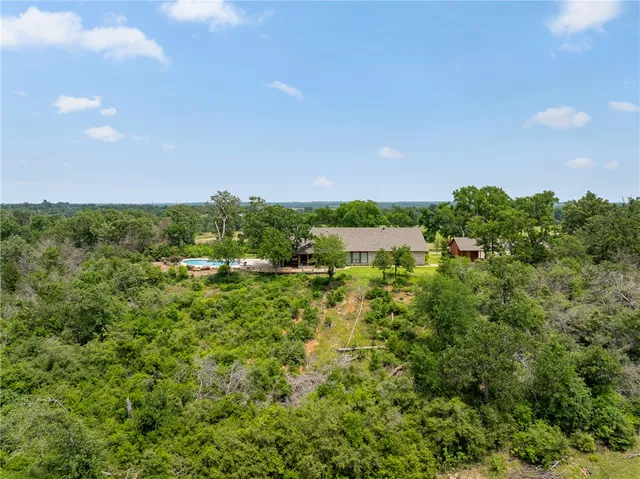 $2,300,000 | 4732 West Highway 79, Franklin, TX 77856