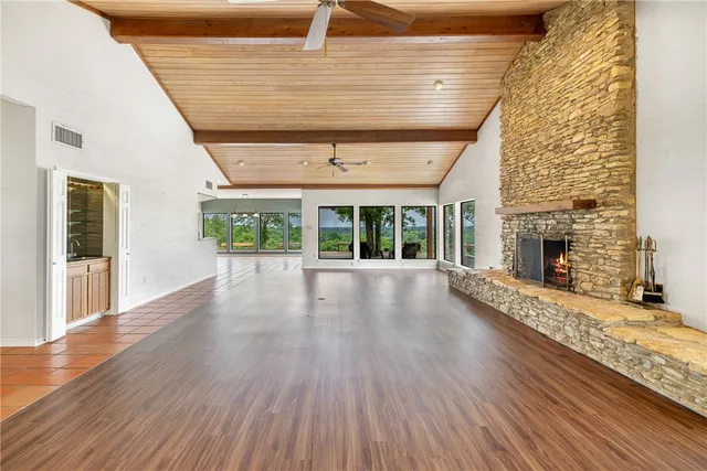 $2,300,000 | 4732 West Highway 79, Franklin, TX 77856