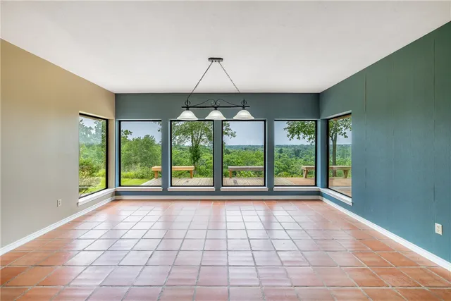 $2,300,000 | 4732 West Highway 79, Franklin, TX 77856