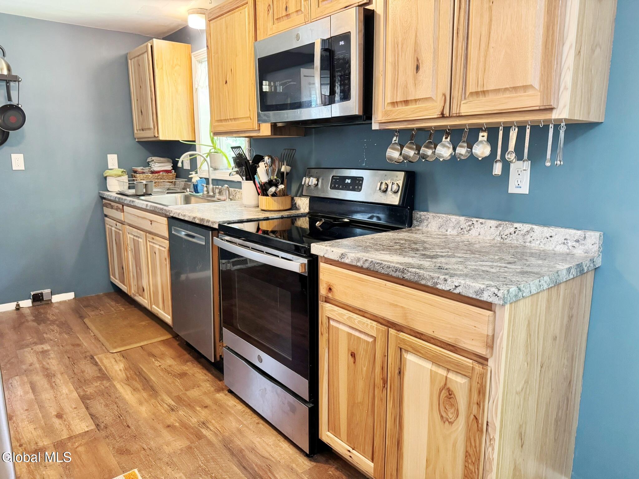 26 Knob Hill Road Sand Lake, NY 12018 - Photo 21 of 38 Appliances Included