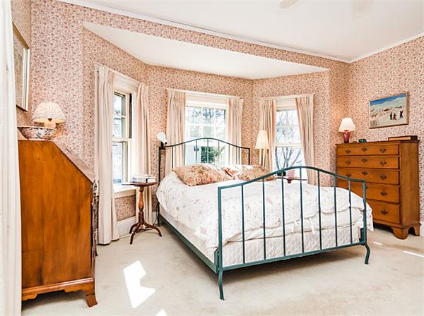 157 Middlesex Road Brookline, MA 02467 - Photo 8 of 16 Gallery Image 8