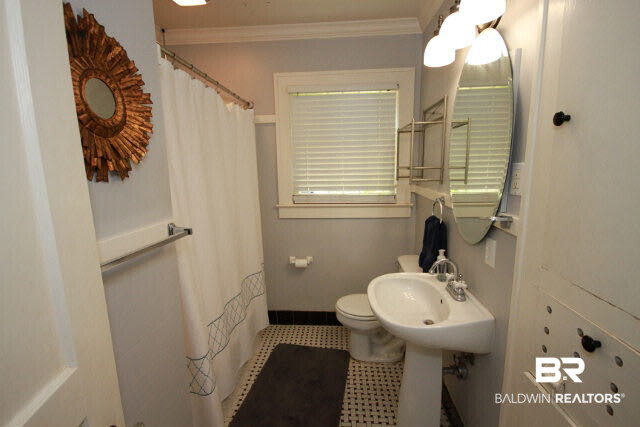 13 Homer Street Mobile, AL 36607 - Photo 8 of 19 Bathroom