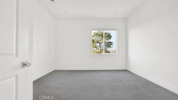 $6,000 | 401 Junco, Irvine, CA 92618