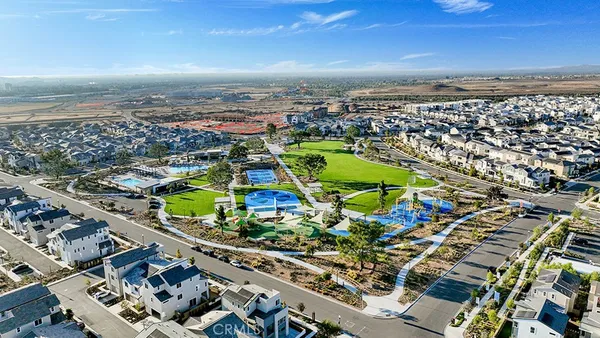 $6,000 | 401 Junco, Irvine, CA 92618