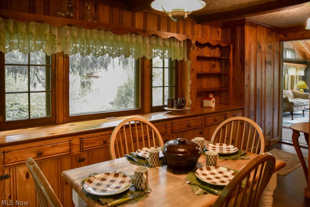376 Bramble Road Southwest Carrollton, OH 44615 - Photo 9 of 30 The dining room has a wall of built-ins!