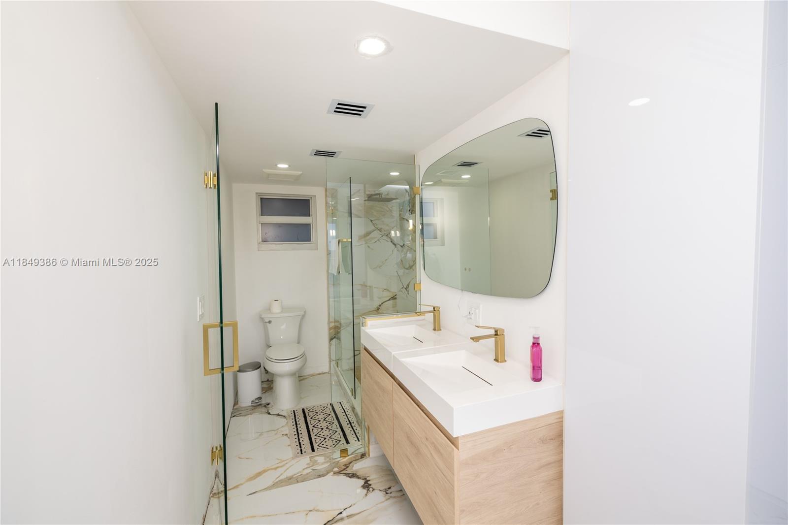 400 North Surf Road, Unit 1002 Hollywood, FL 33019 - Photo 17 of 33