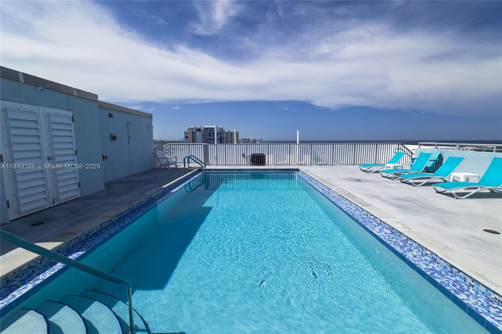 400 North Surf Road, Unit 1002 Hollywood, FL 33019 - Photo 27 of 33