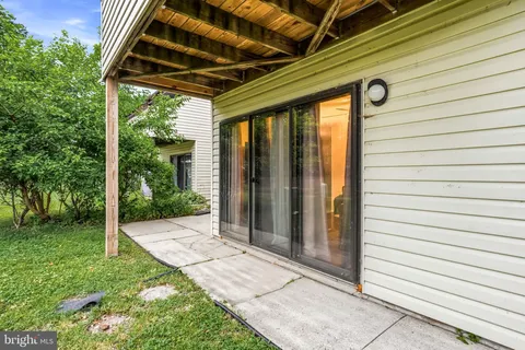 $164,135 | 18 East Daisy Lane, Unit A, Mount Laurel, NJ 08054