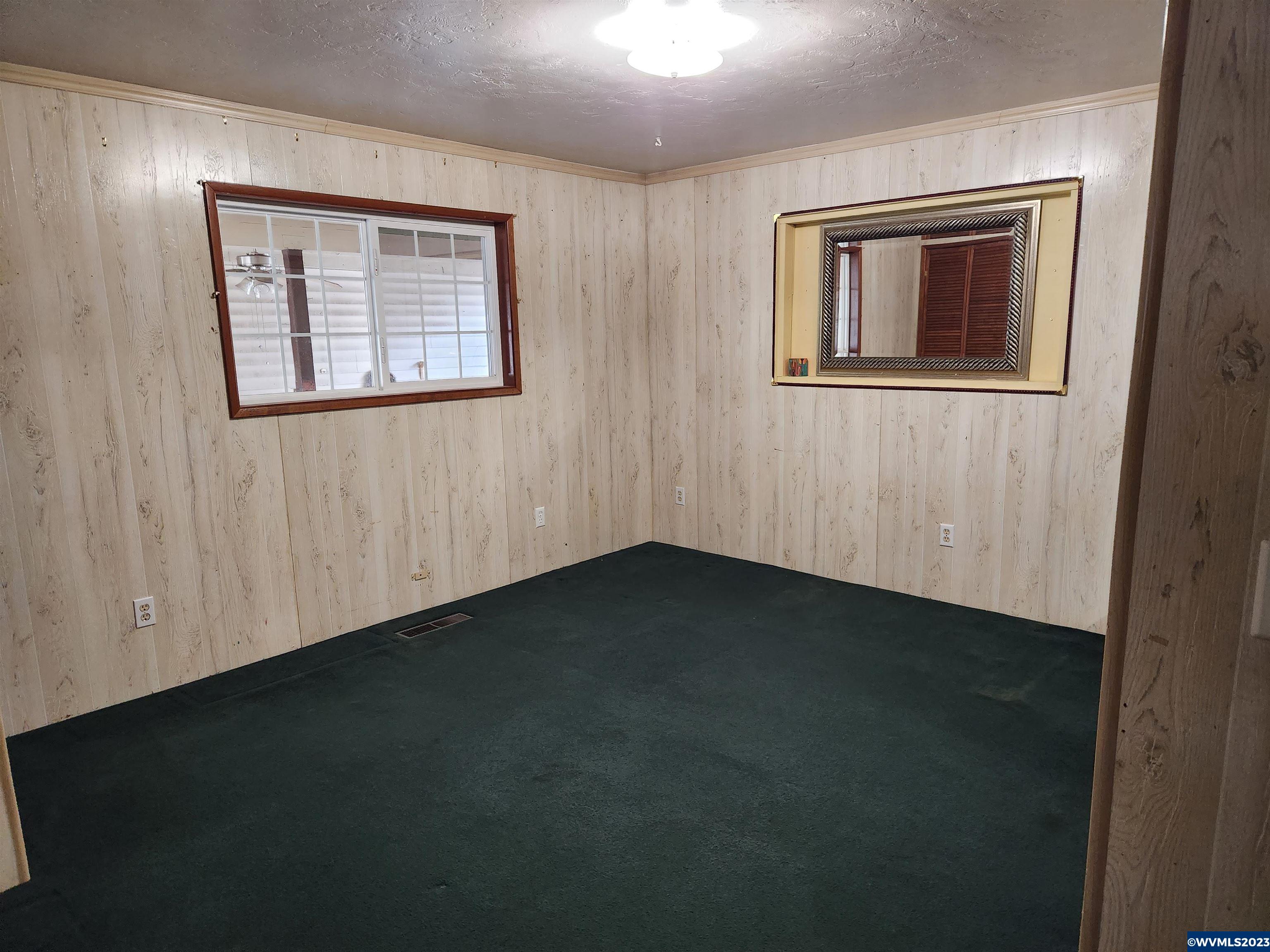 2243 Front Avenue Northeast Albany, OR 97321 - Photo 13 of 31