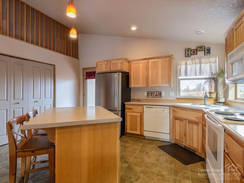 20526 Prospector Loop Bend, OR 97702 - Photo 8 of 17 Additional Photo
