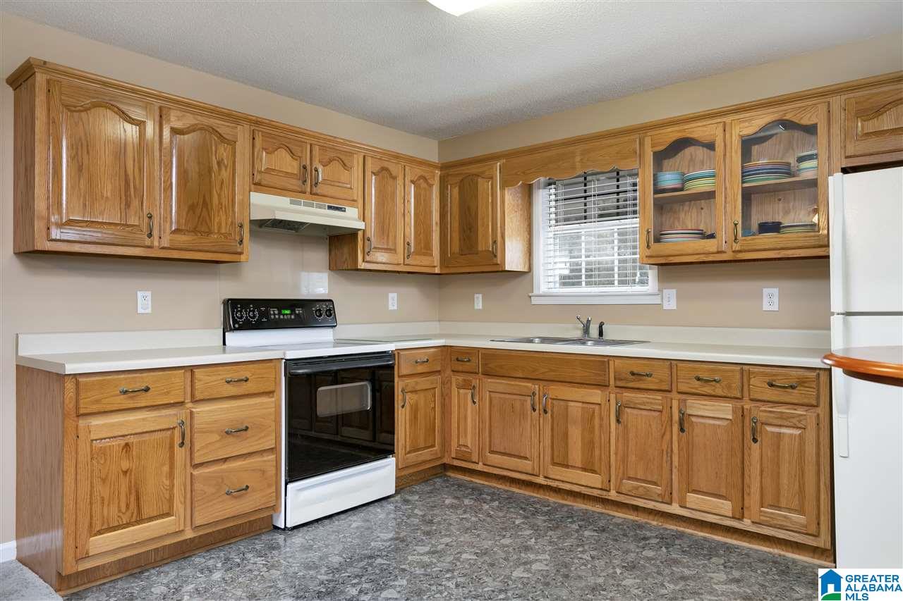282 Lakeshore Lane Oneonta, AL 35121 - Photo 33 of 46