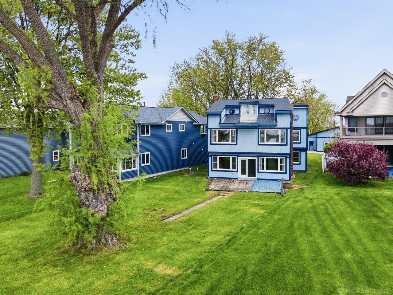 6143 Pointe Tremble Road Algonac, MI 48001 - Photo 35 of 47 50207601-c8324bab-baeb-4aed-8f16-65f7a06adf02.JPG