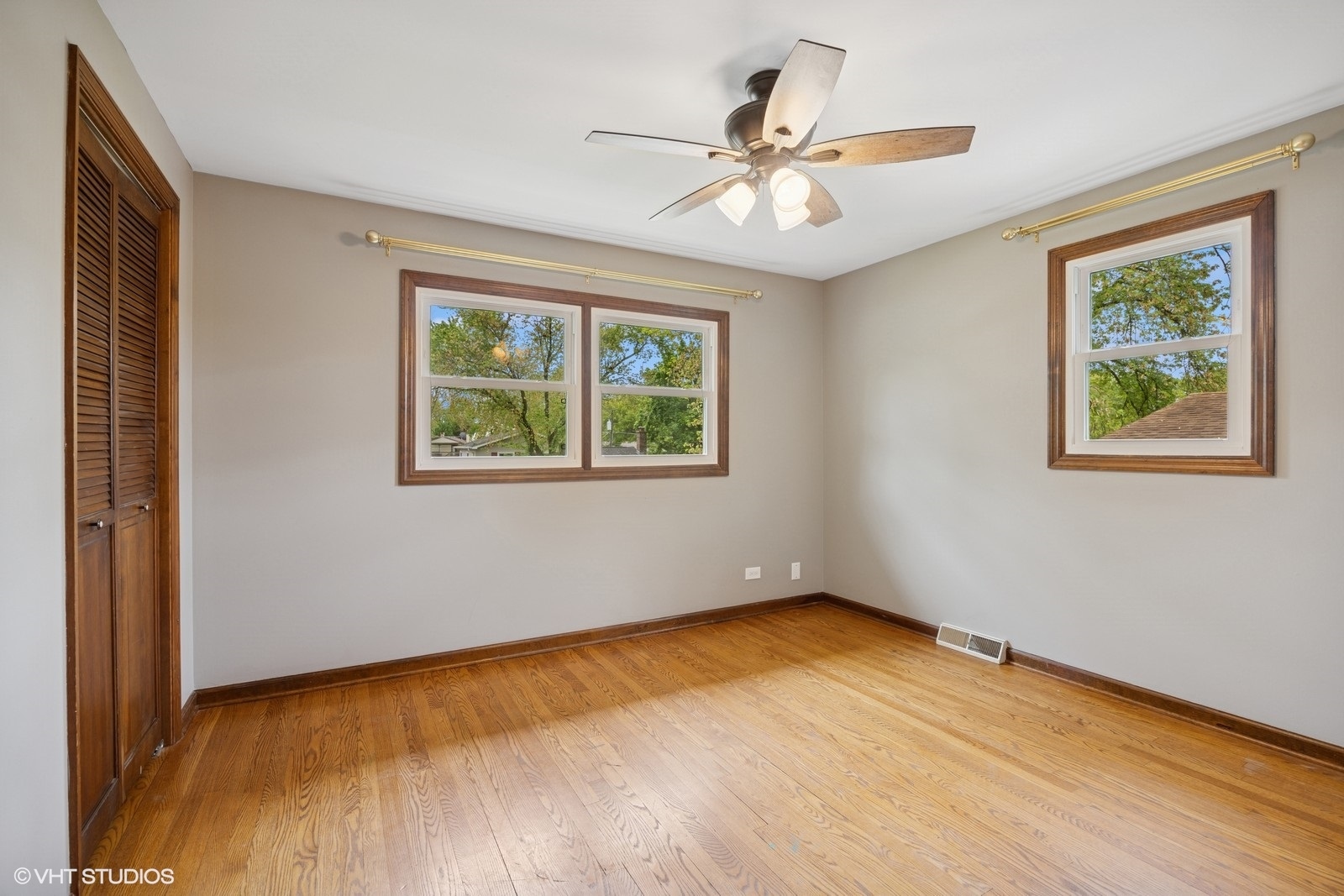 2020 Rolling Ridge Lane Lindenhurst, IL 60046 - Photo 10 of 12 Gallery Image 10