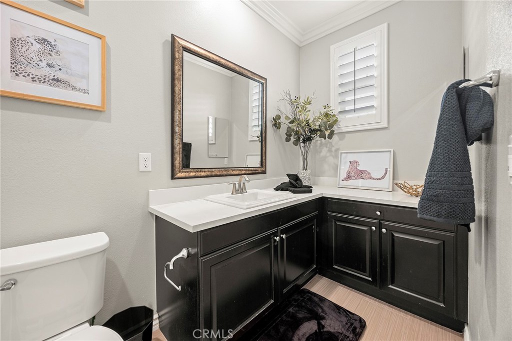 13734 Sweet Avenue Riverside, CA 92503 - Photo 19 of 75 Guest Quarters Bathroom.
