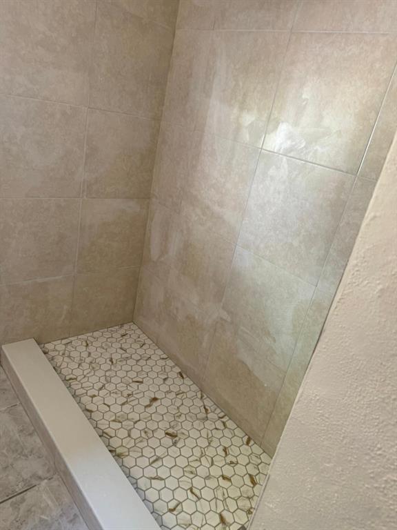 216 Maria Street Fort Myers, FL 33916 - Photo 4 of 19 view of a bathroom