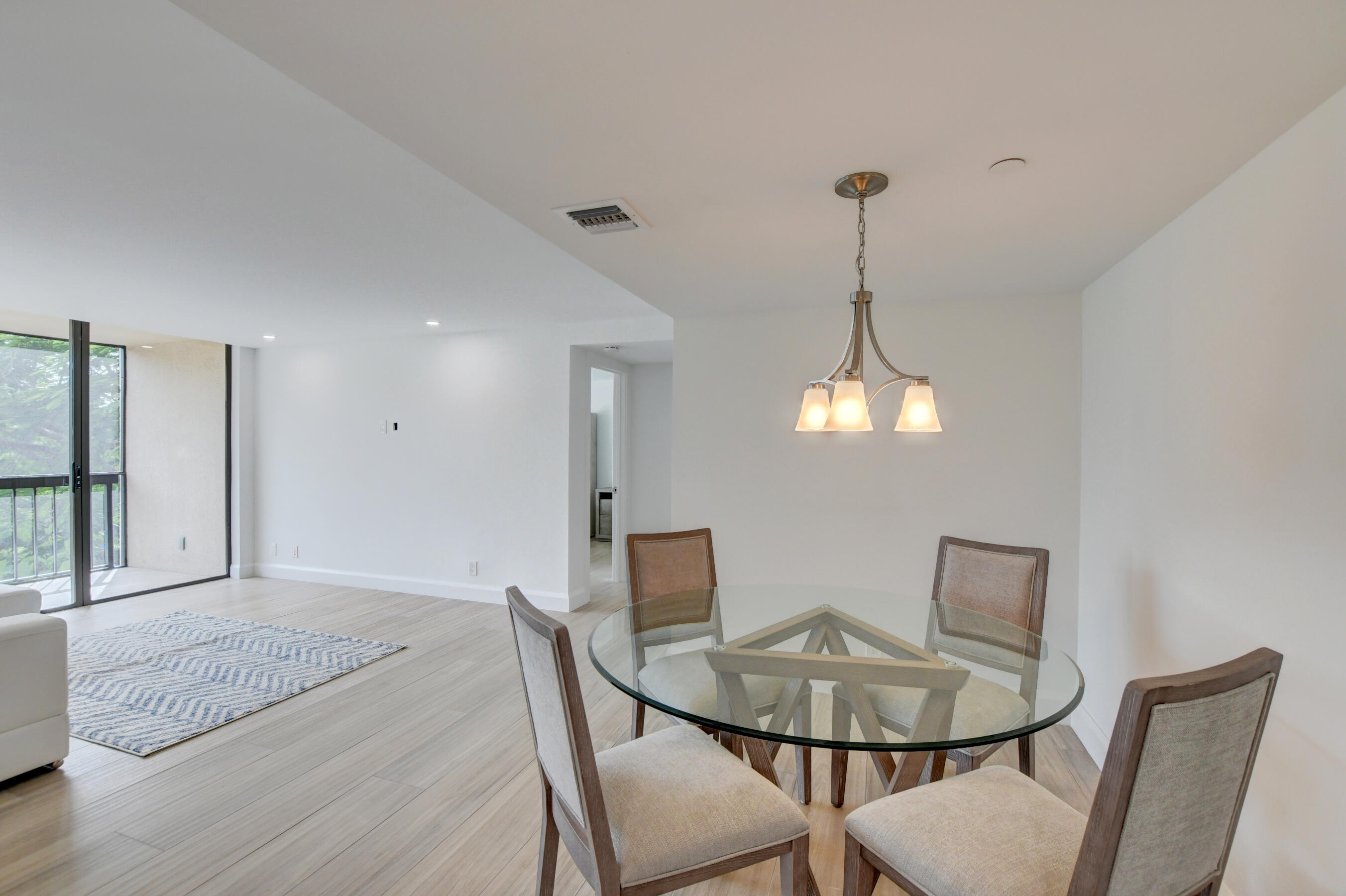 1846 Bridgewood Drive Boca Raton, FL 33434 - Photo 5 of 34 Dining 2