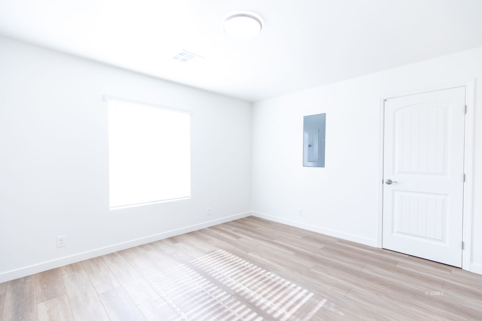 713 South Downs Street Ridgecrest, CA 93555 - Photo 15 of 38 a view of a room that has a window in it