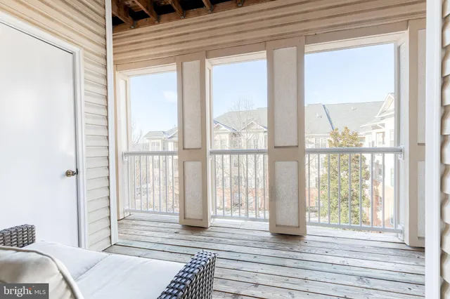 $215,000 | 400 Symphony Circle, Unit 360C, Cockeysville, MD 21030