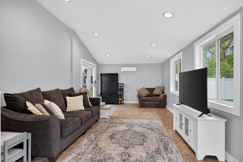 31 Mountview Drive Clinton, MA 01510 - Photo 12 of 28