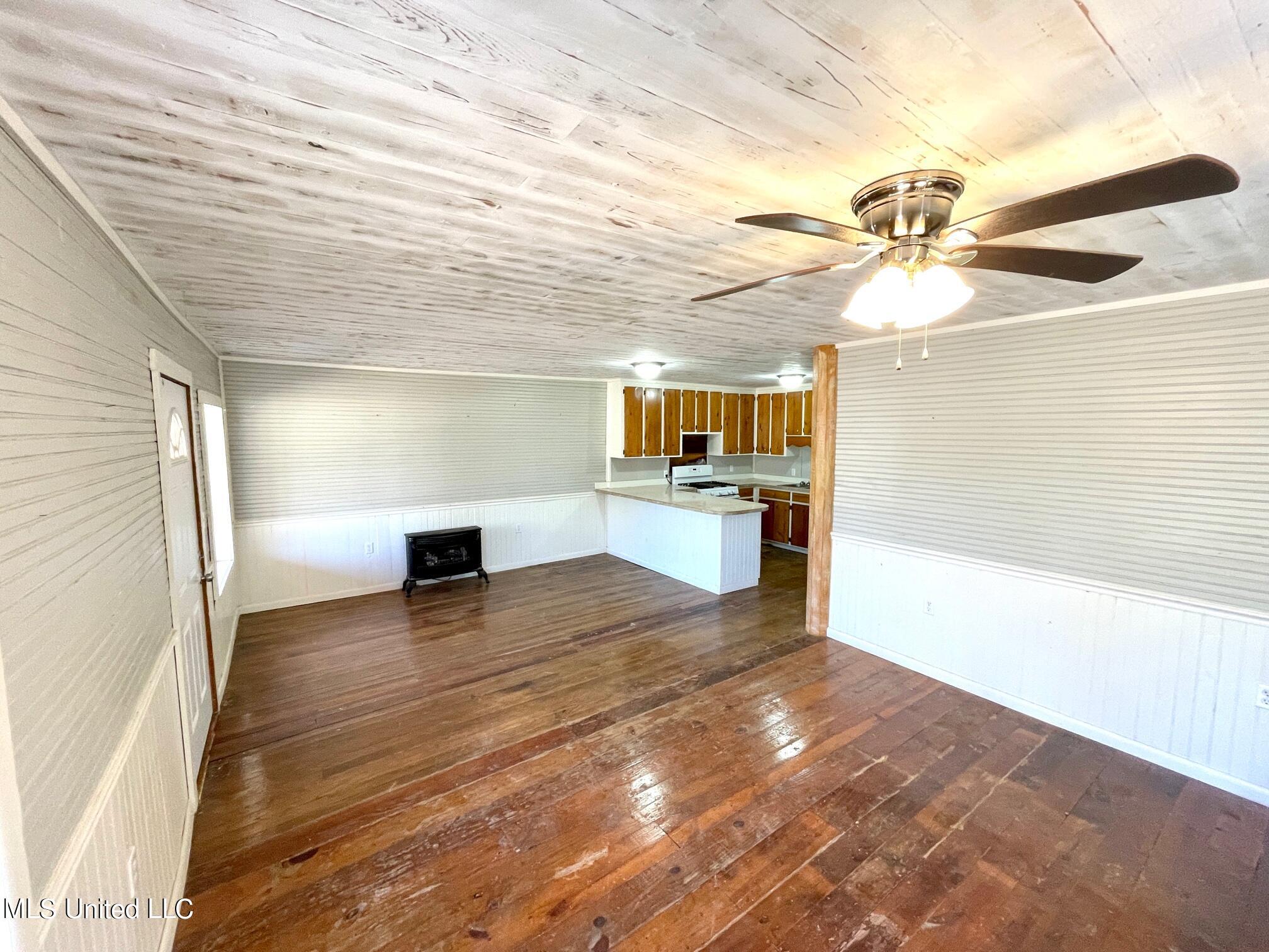 273 Horn Road Carthage, MS 39051 - Photo 11 of 15 IMG_4181