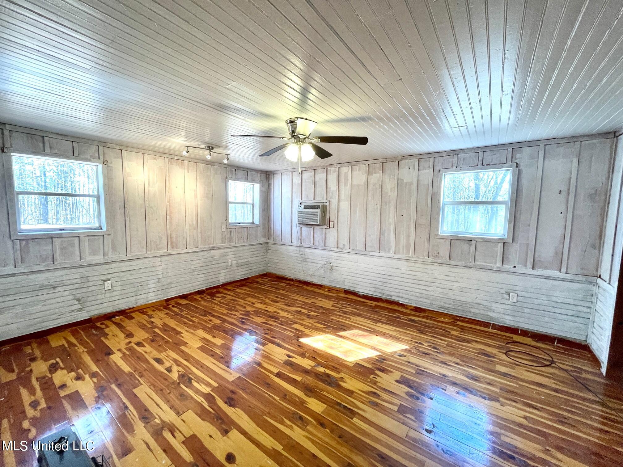 273 Horn Road Carthage, MS 39051 - Photo 10 of 15 IMG_4179