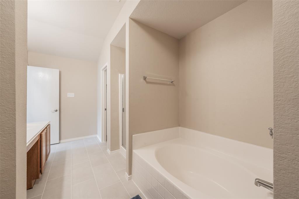 629 Chalk Knoll Road Fort Worth, TX 76108 - Photo 21 of 40