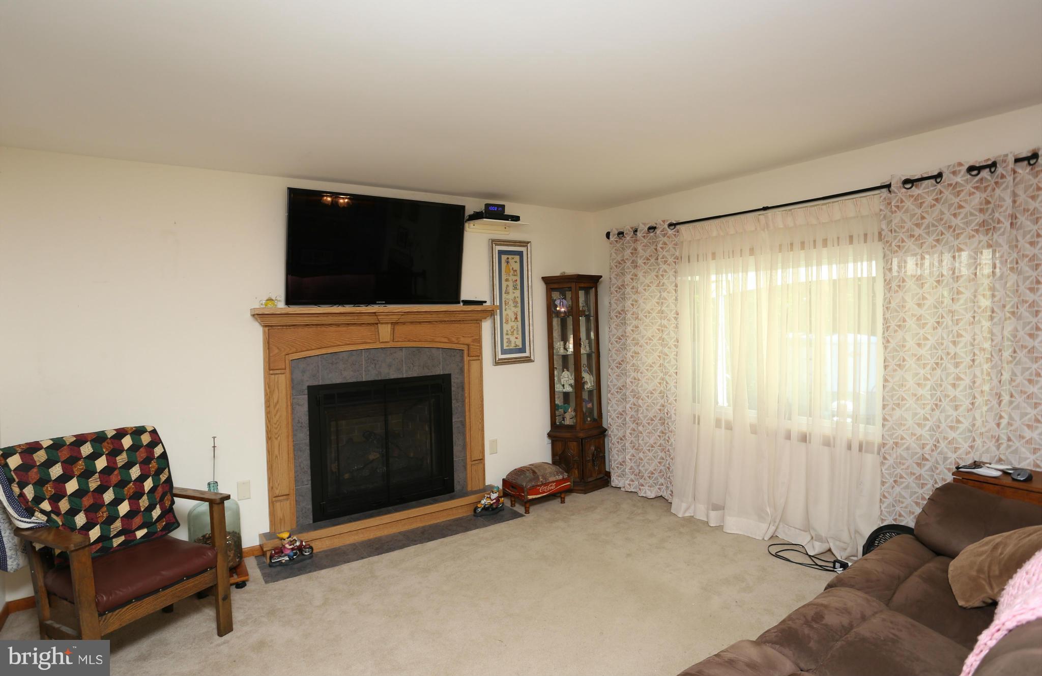 7980 Old Telegraph Road Severn, MD 21144 - Photo 7 of 30 Living Room