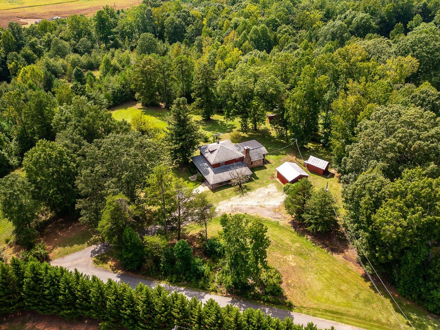 175 Rock Ridge Farm Road Campobello, SC 29322 - Photo 25 of 36