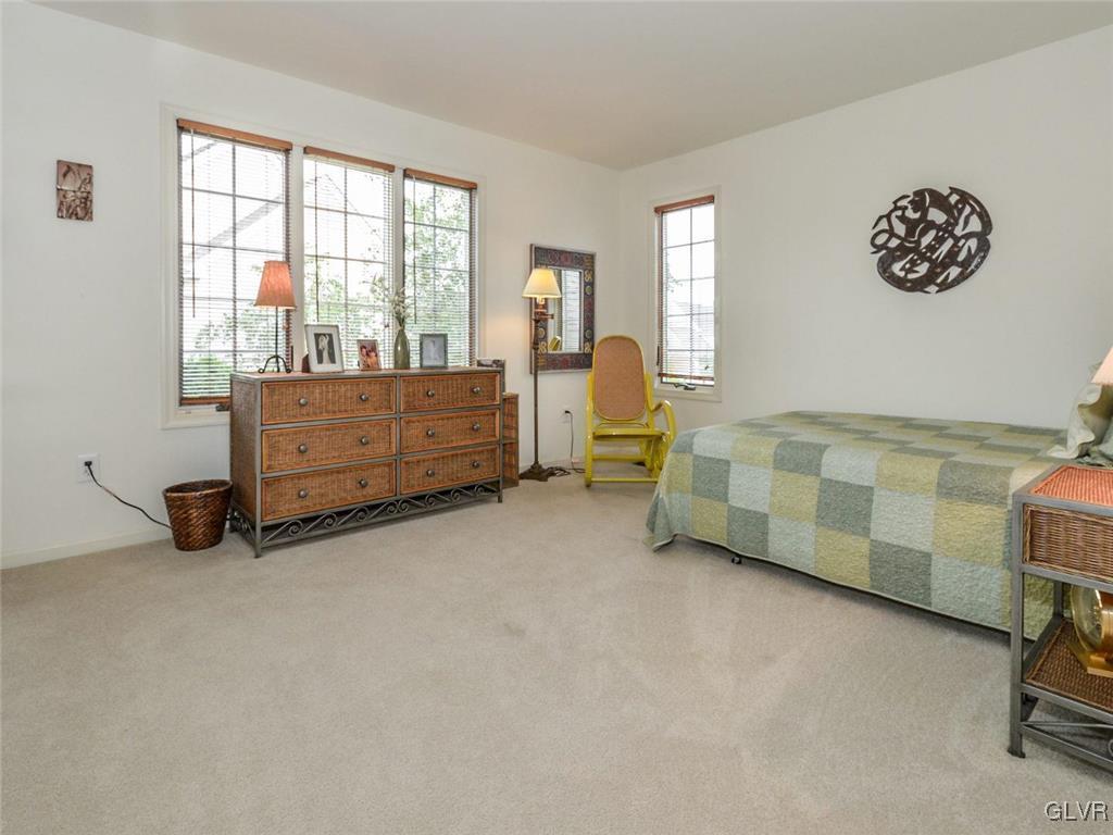 720 Dorset Road Allentown, PA 18104 - Photo 16 of 24 Gallery Image 16