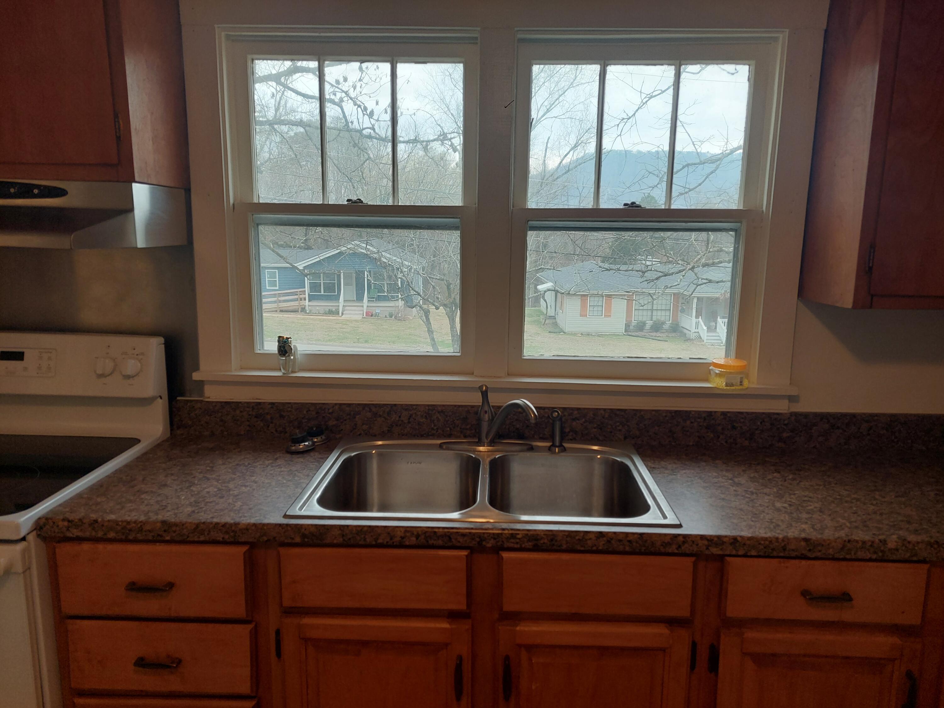 413 Isbill Road Chattanooga, TN 37419 - Photo 13 of 51 20230220_154003