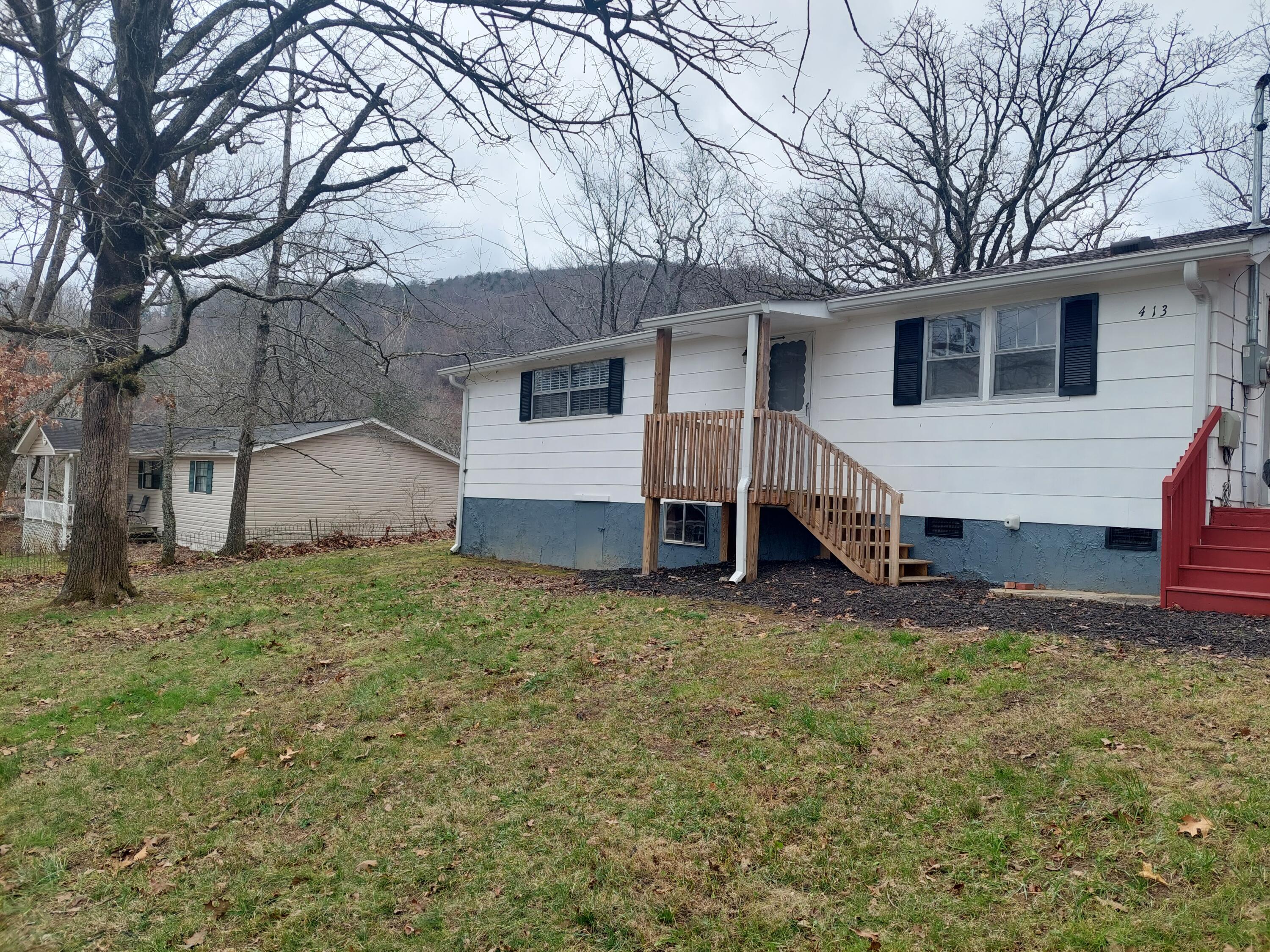 413 Isbill Road Chattanooga, TN 37419 - Photo 5 of 51 20230220_154032