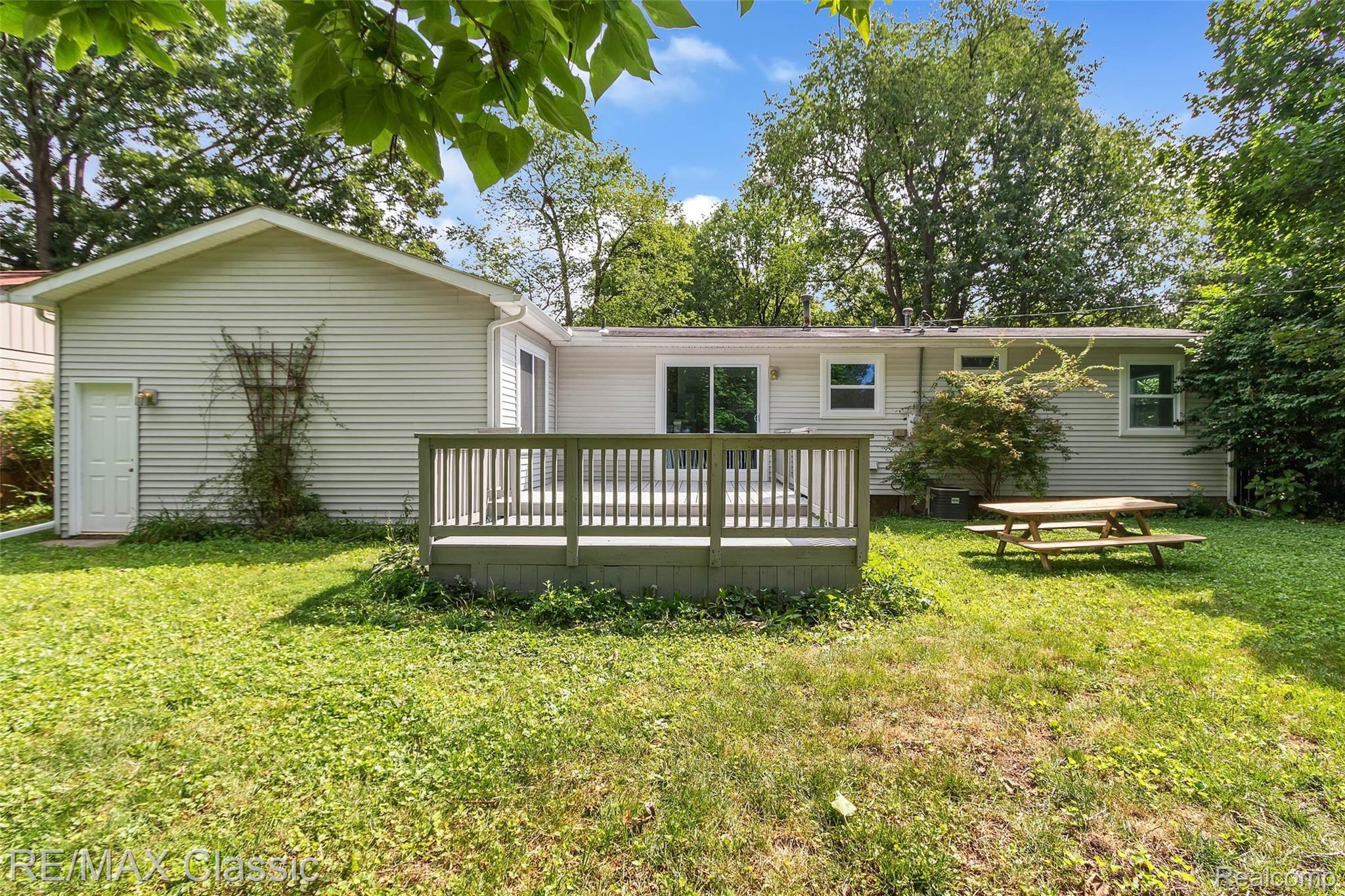 5081 Warmbriar Road White Lake, MI 48383 - Photo 34 of 35 5081 Warmbriar-(39)