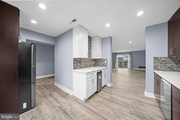 $650,000 | 967 South Rolfe Street, Unit 2, Arlington, VA 22204