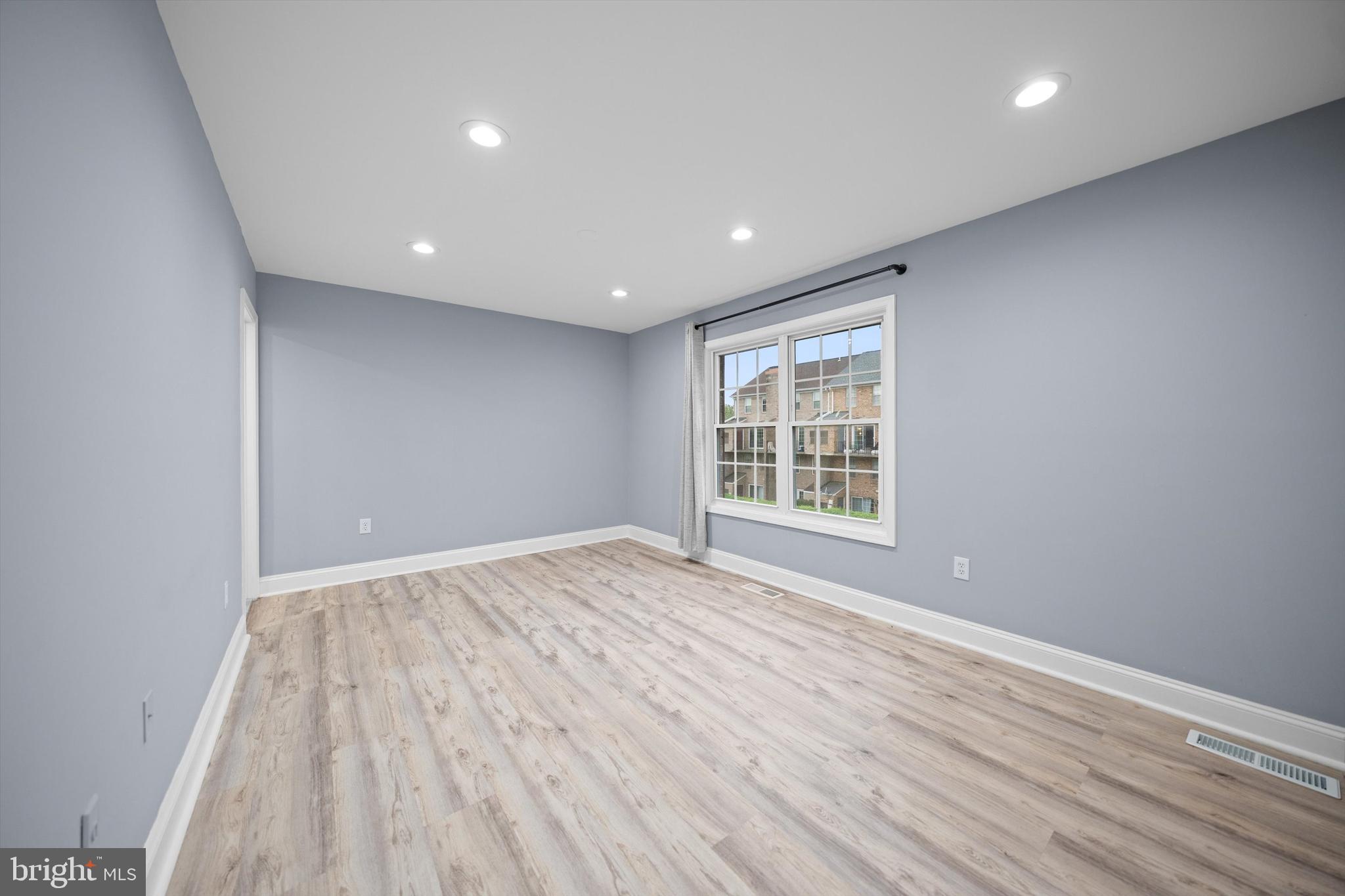 967 South Rolfe Street, Unit 2 Arlington, VA 22204 - Photo 13 of 21