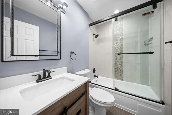 $650,000 | 967 South Rolfe Street, Unit 2, Arlington, VA 22204