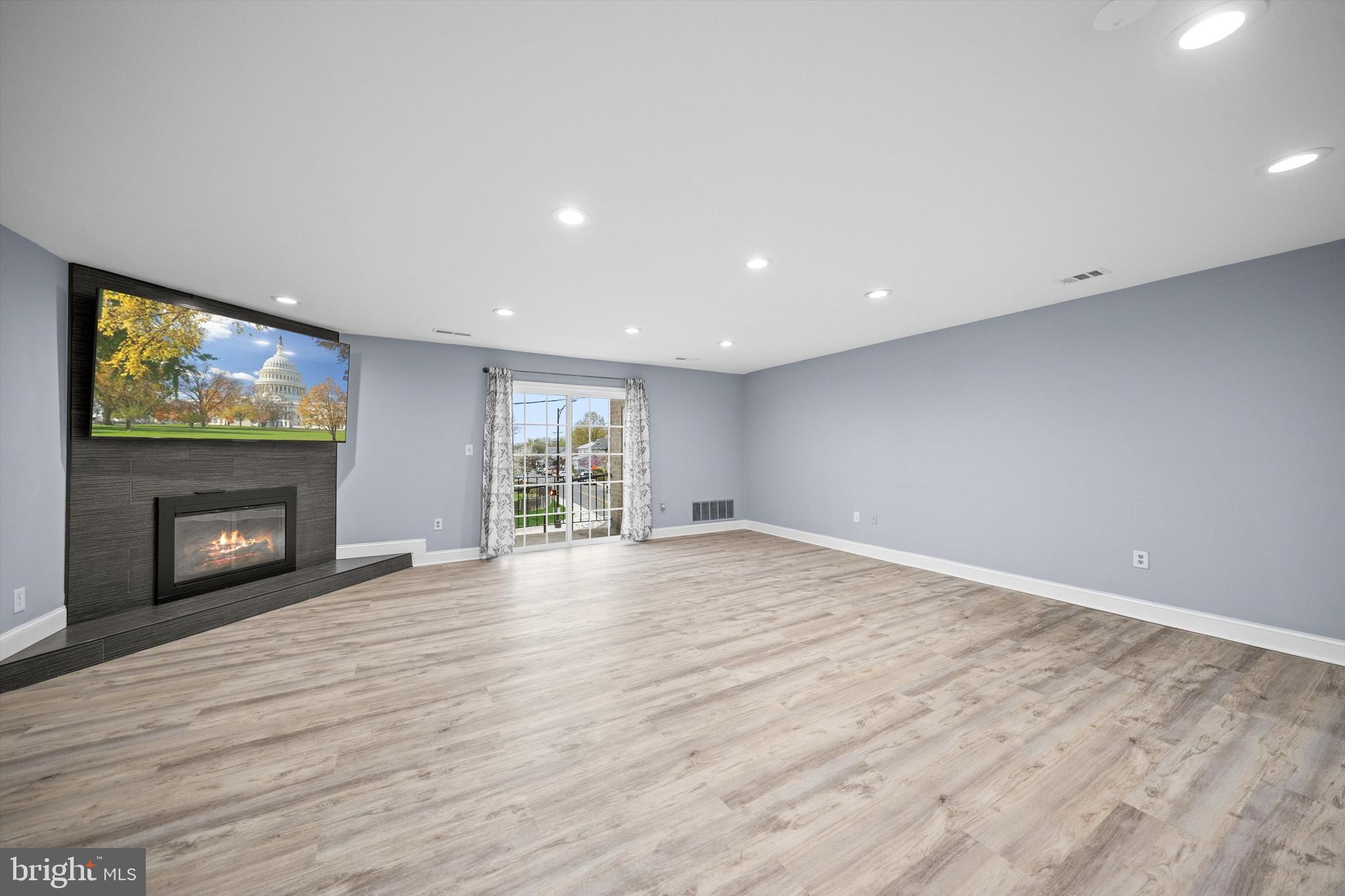 967 South Rolfe Street, Unit 2 Arlington, VA 22204 - Photo 7 of 21